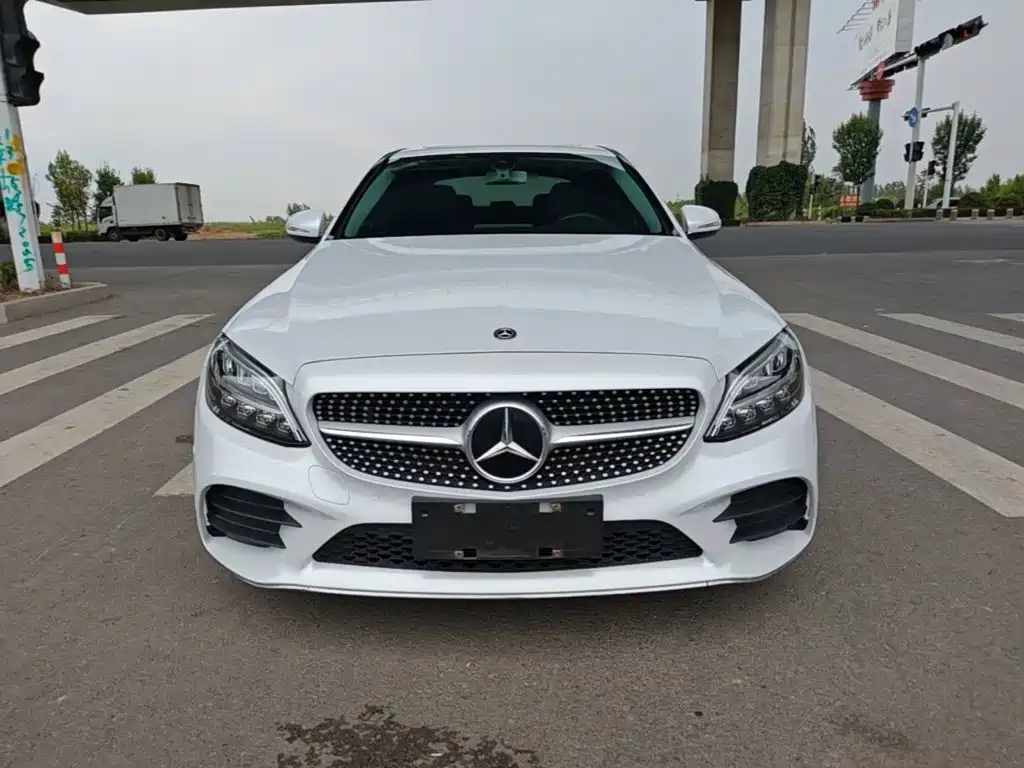 Mercedes-Benz C-Class — миниатюра 3
