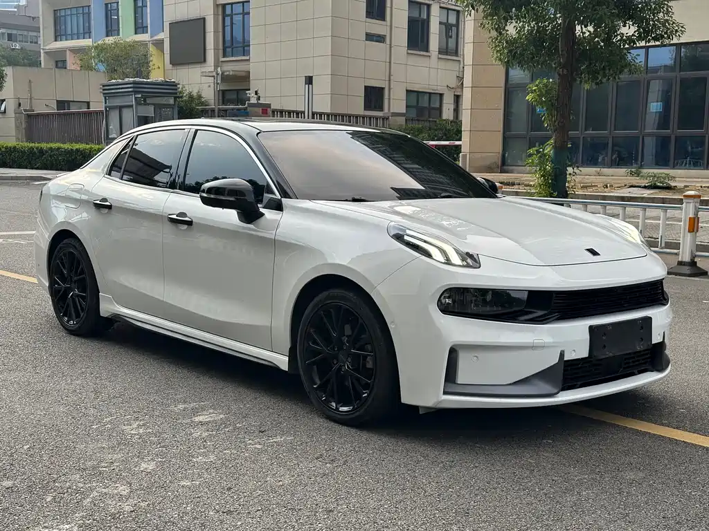 Lynk & Co 03 — миниатюра 3