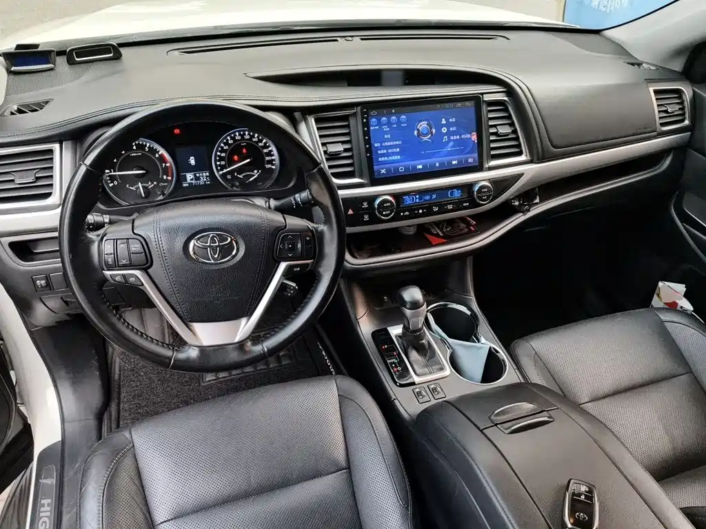 Toyota Highlander — миниатюра 5