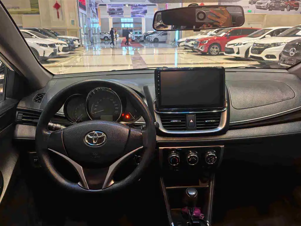 TOYOTA YARIS L ZHIXUAN