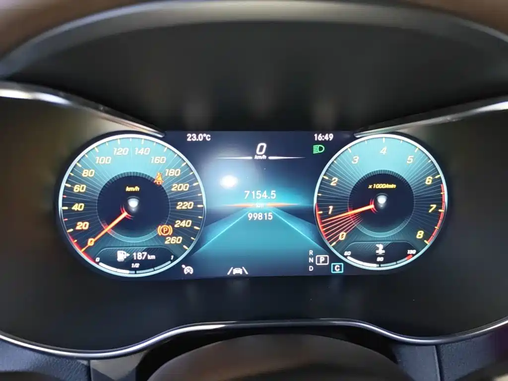 Mercedes-Benz GLC — миниатюра 12