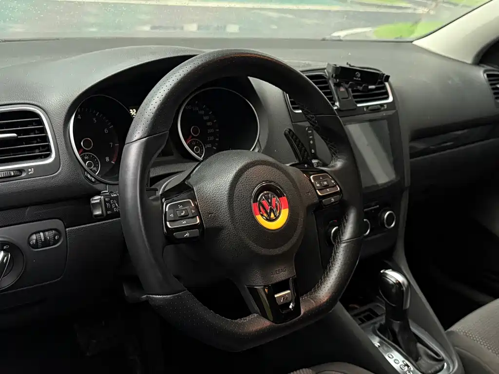 Volkswagen Golf — миниатюра 5
