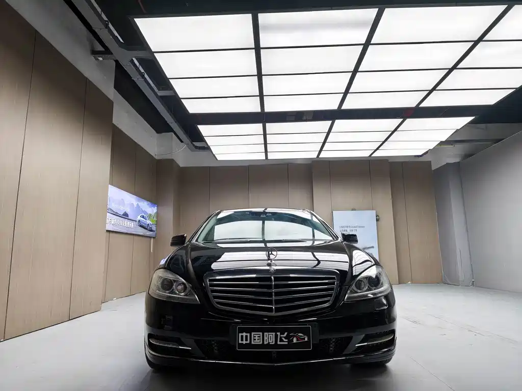 Mercedes-Benz S-Class — миниатюра 11