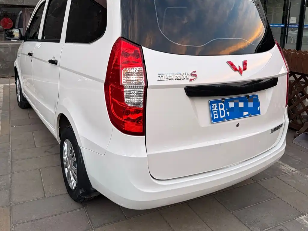 Wuling Hongguang — миниатюра 6