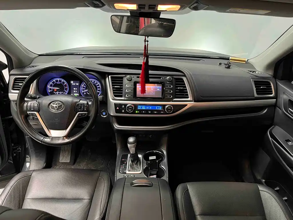 Toyota Highlander — миниатюра 10