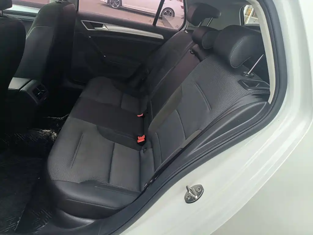 Volkswagen Golf — миниатюра 17