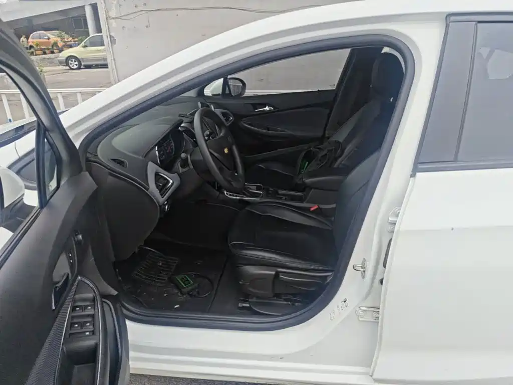 Chevrolet Cruze — миниатюра 15