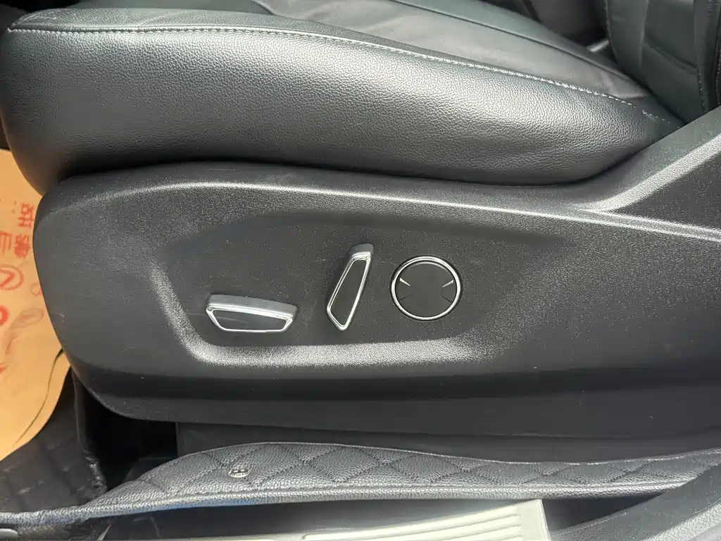 Ford Edge — миниатюра 15