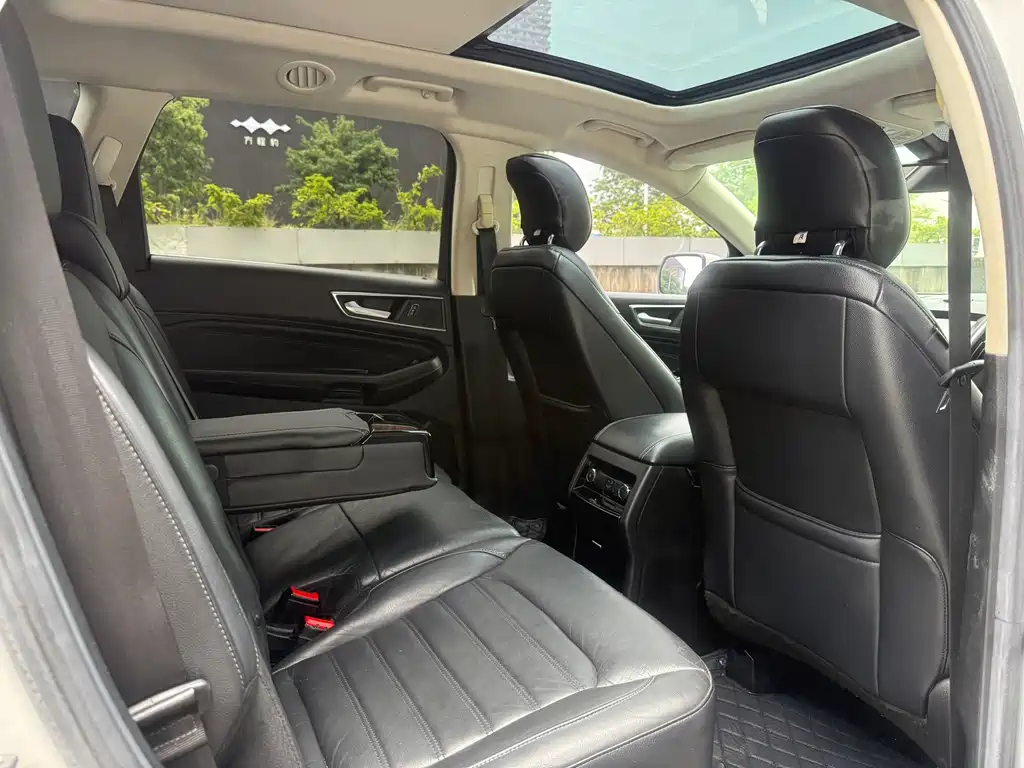 Ford Edge — миниатюра 19