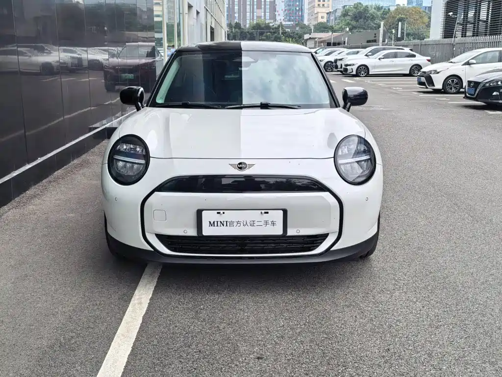 MINI MINI COOPER EV — миниатюра 2
