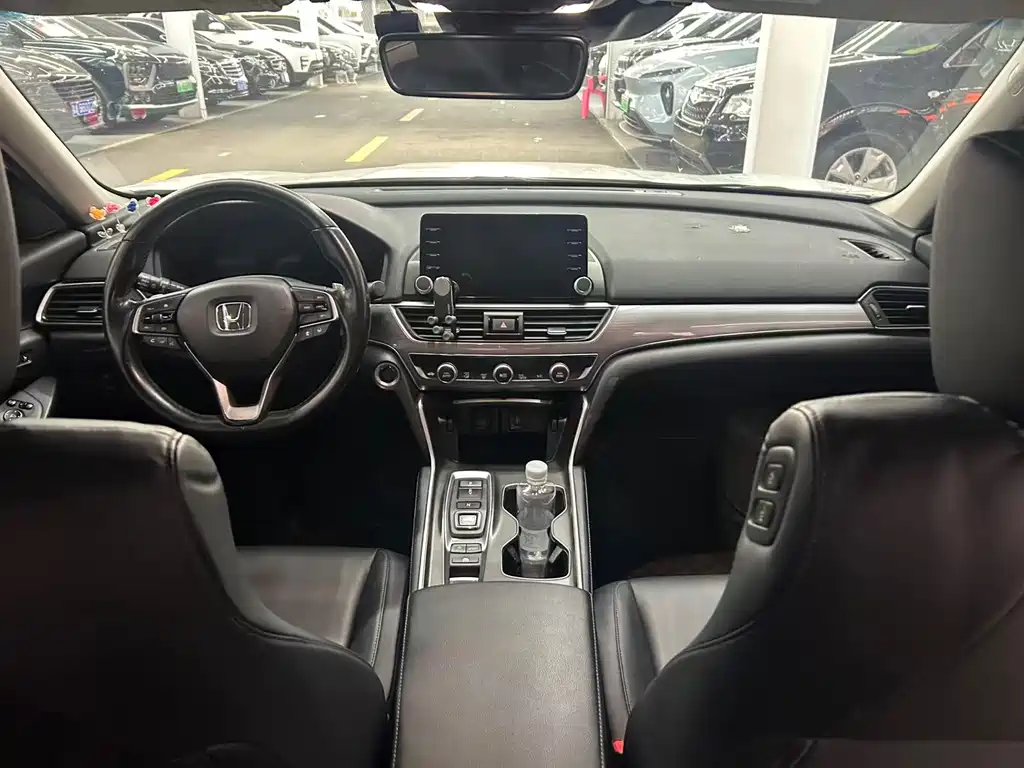 Honda Accord — миниатюра 11