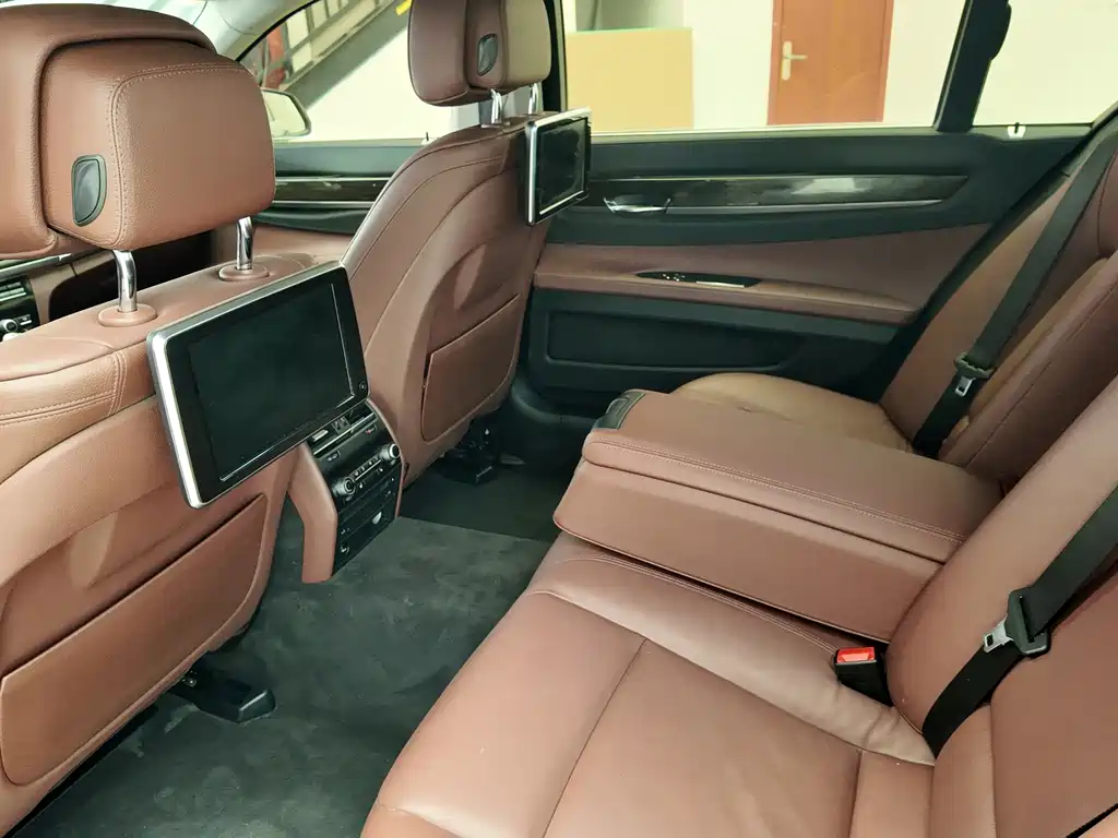 BMW 7 Series 7 2013 730Li Lead