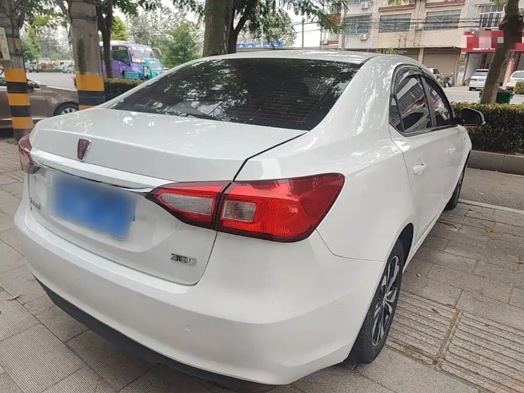 Roewe 360 — миниатюра 7