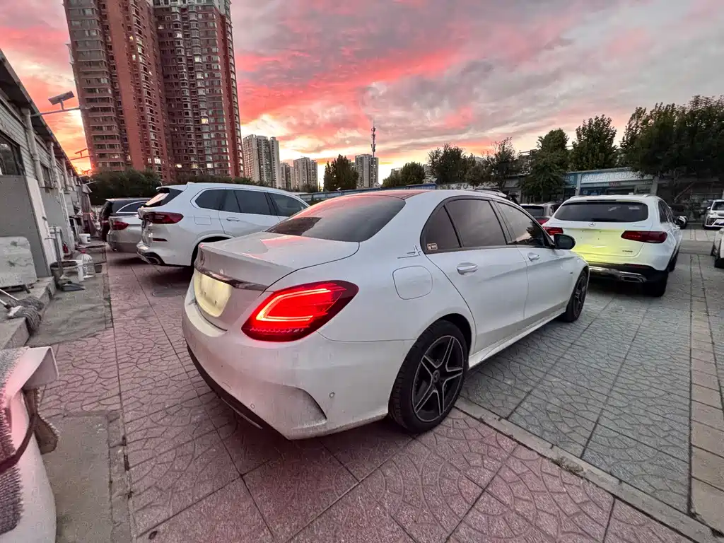 Mercedes-Benz C-Class — миниатюра 2