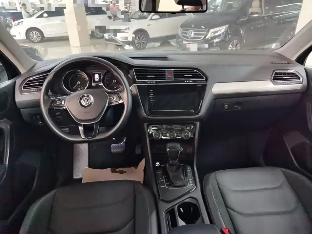 Volkswagen Tiguan L — миниатюра 10