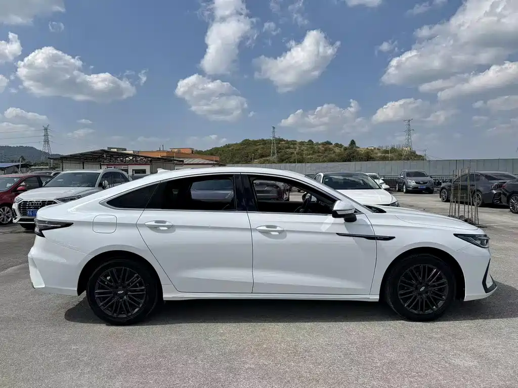 Chery Arrizo 8 — миниатюра 4