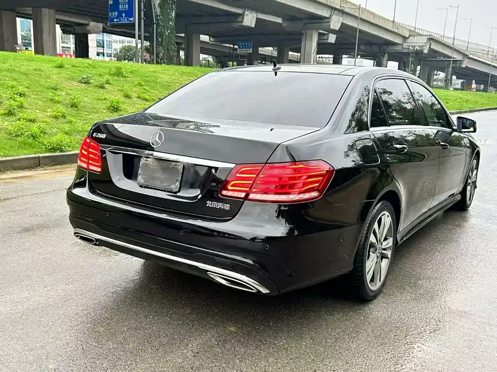 Mercedes-Benz E-Class — миниатюра 6