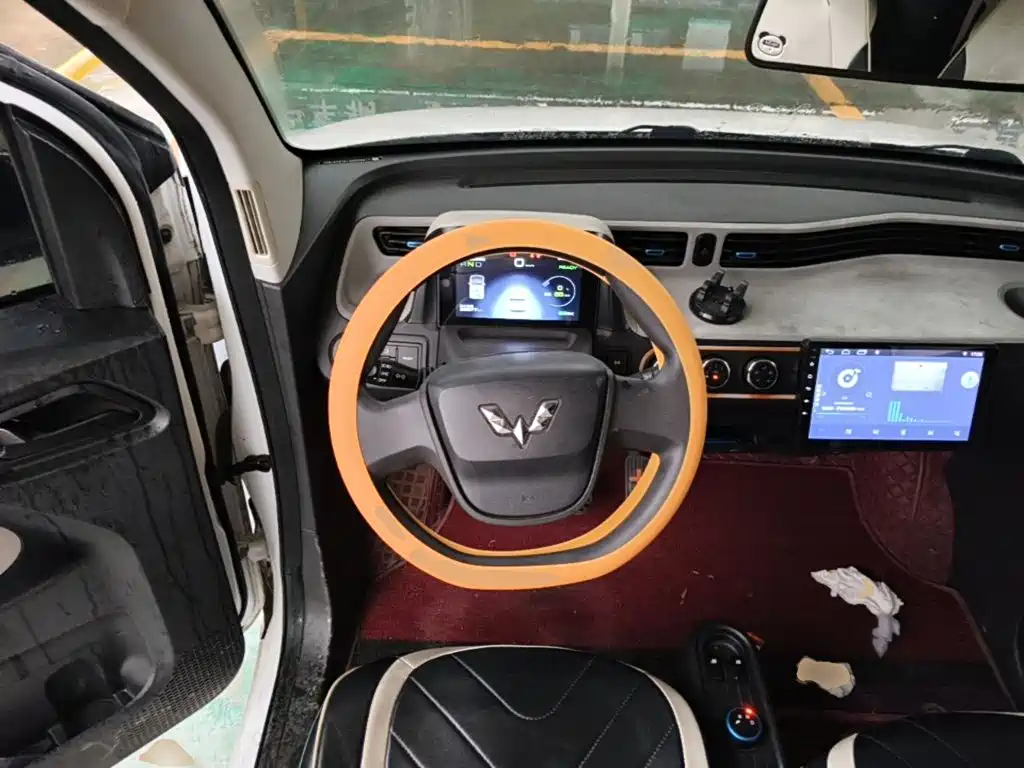 Wuling MINIEV — миниатюра 11
