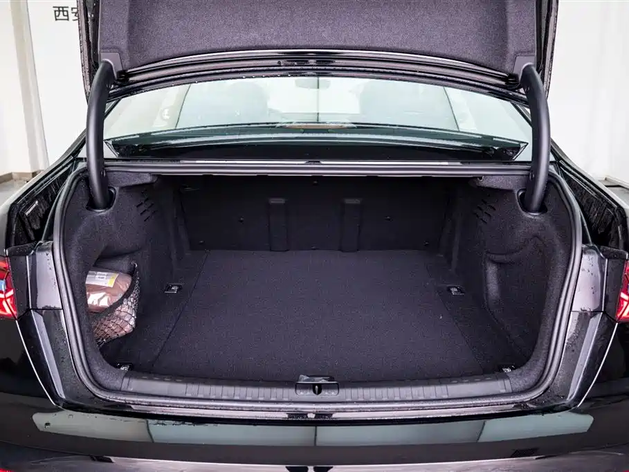 Audi A6L 2026 40 TFSI Luxury