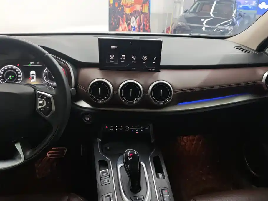 Wey Wey VV6 — миниатюра 13