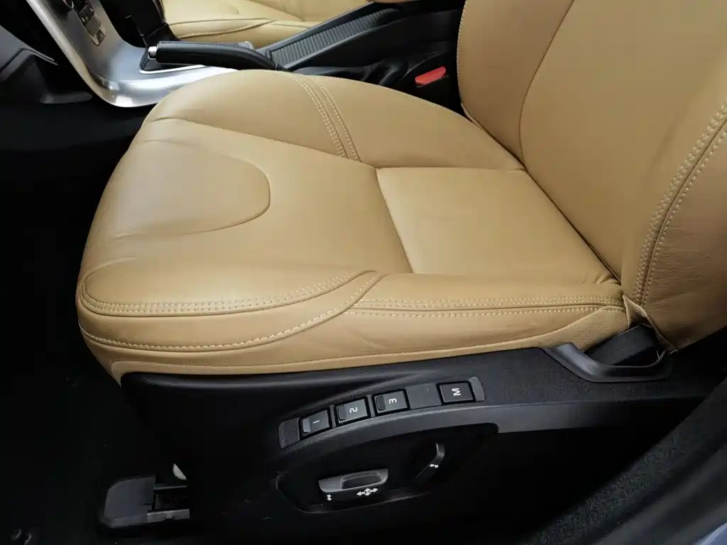 Volvo V40 — миниатюра 20