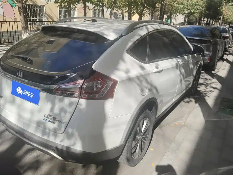 Luxgen U6 — миниатюра 3