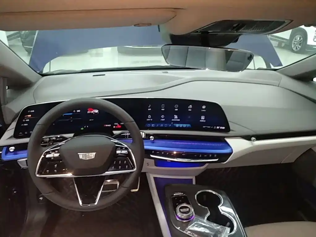 Cadillac IQ — миниатюра 10