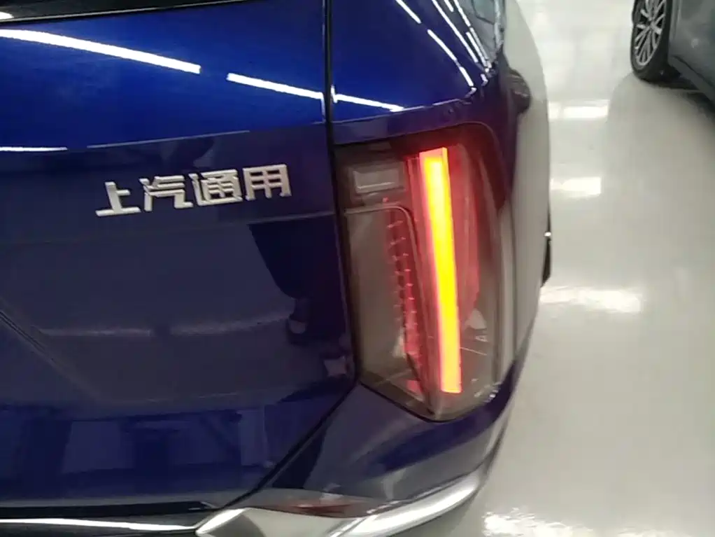 Cadillac IQ — миниатюра 8