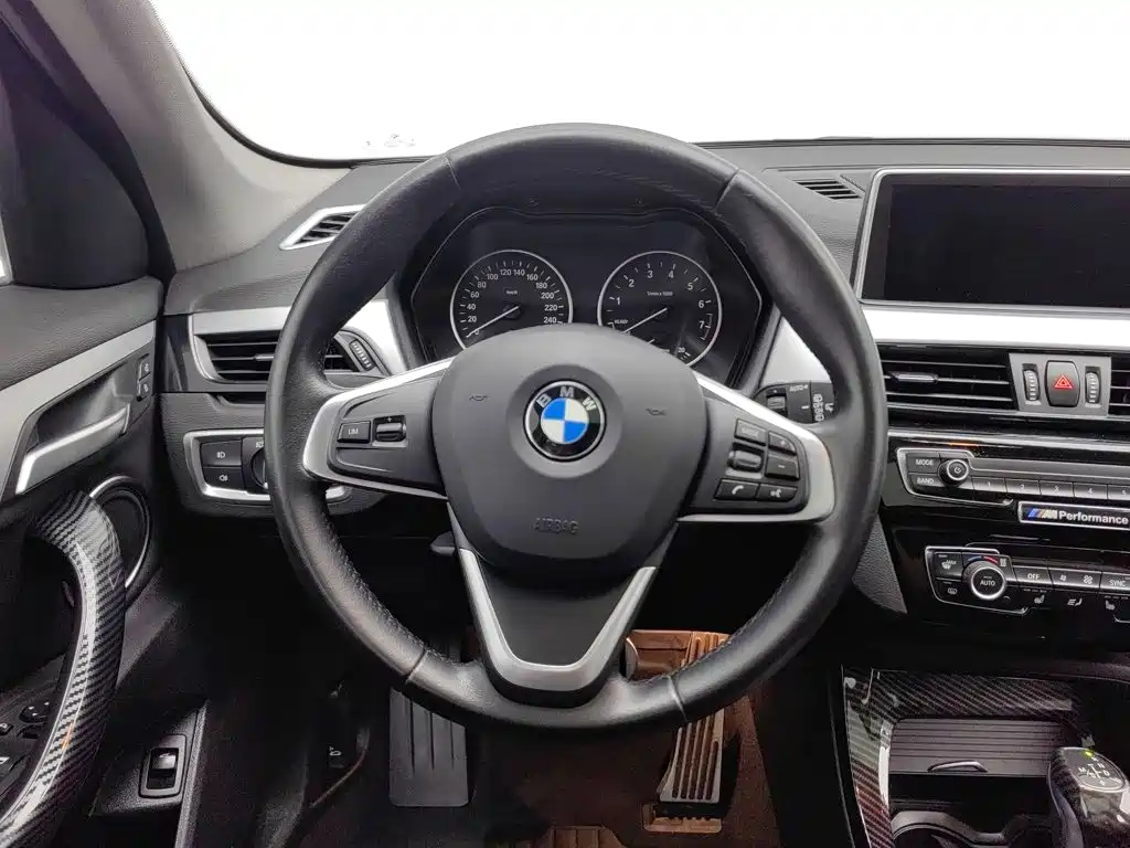 BMW X1 — миниатюра 11