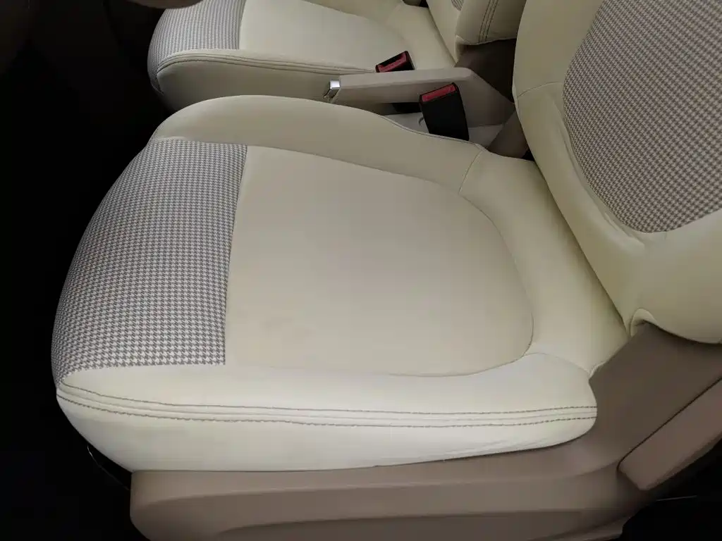 Wuling MINIEV — миниатюра 20