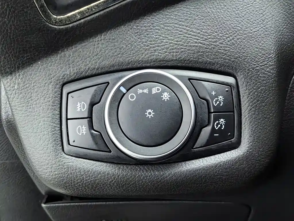 Ford Kuga — миниатюра 21