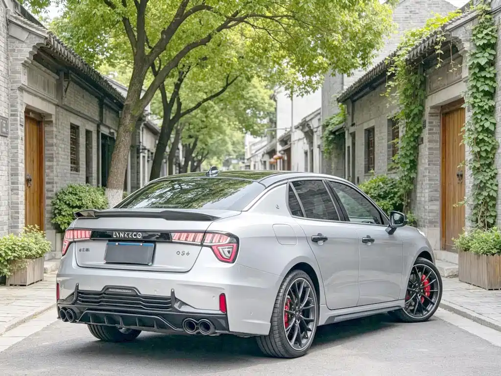Lynk & Co 03 — миниатюра 7