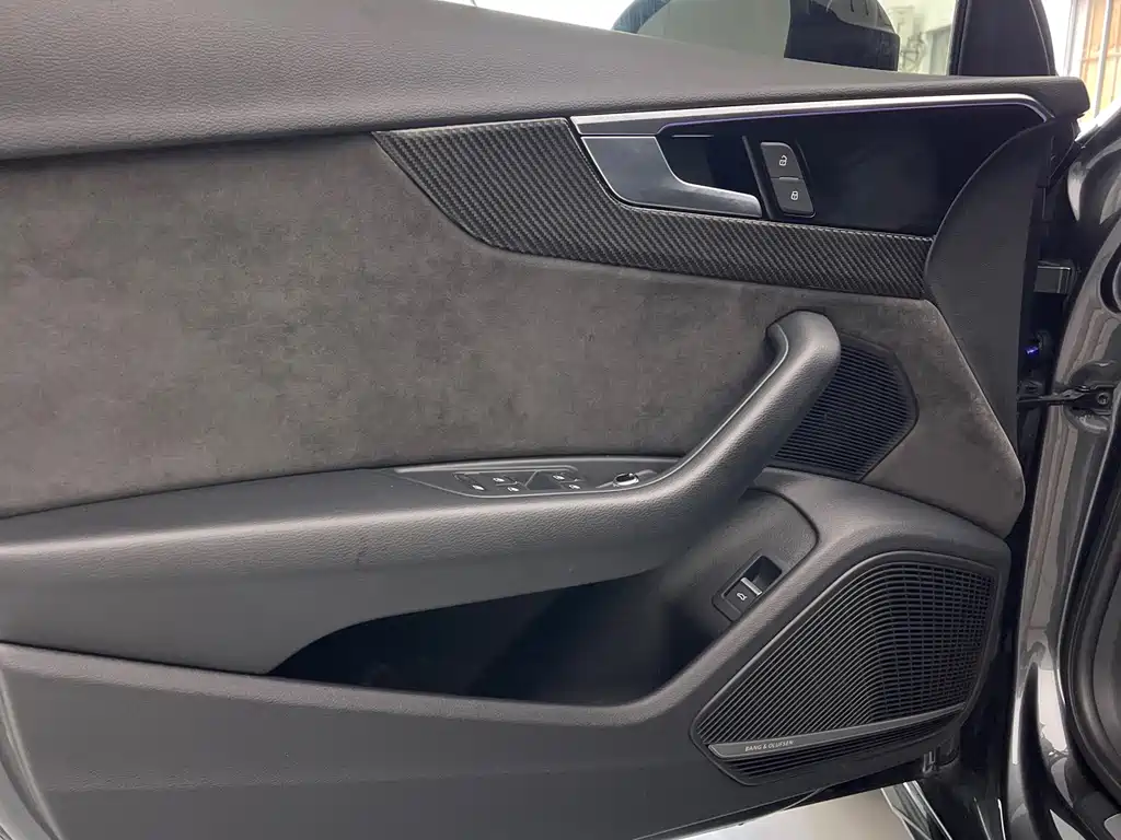Audi A4L — миниатюра 20