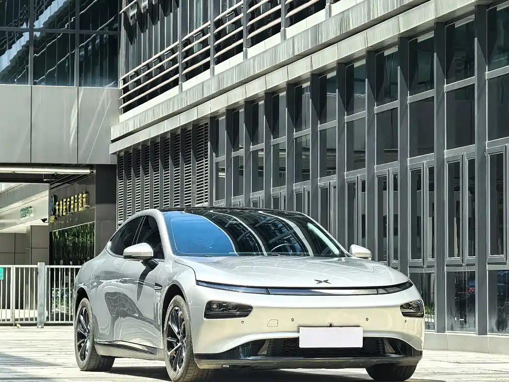 XPeng P7 — миниатюра 3