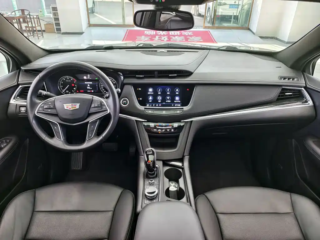 Cadillac XT5 — миниатюра 6