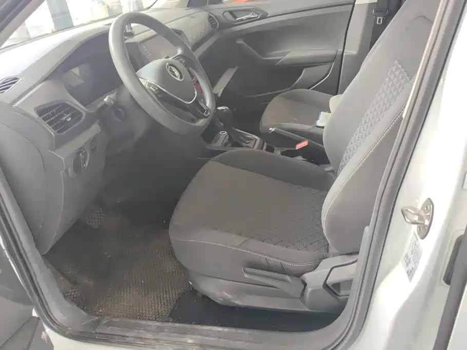 Volkswagen T-Cross — миниатюра 9