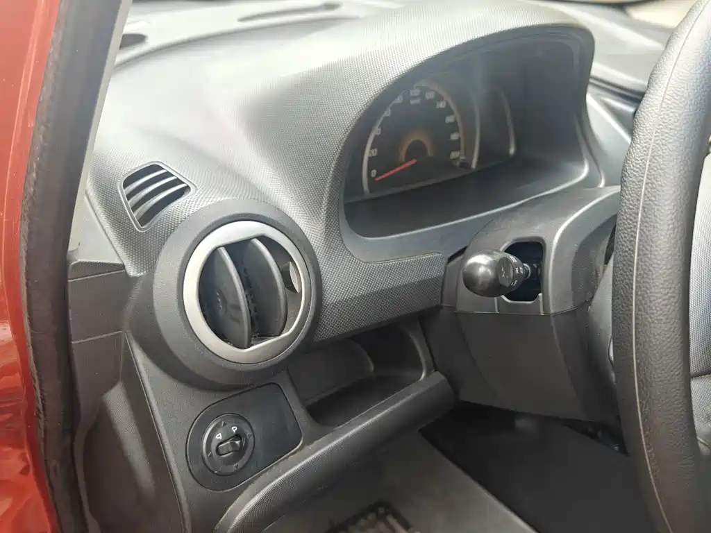 Chevrolet Sail — миниатюра 7