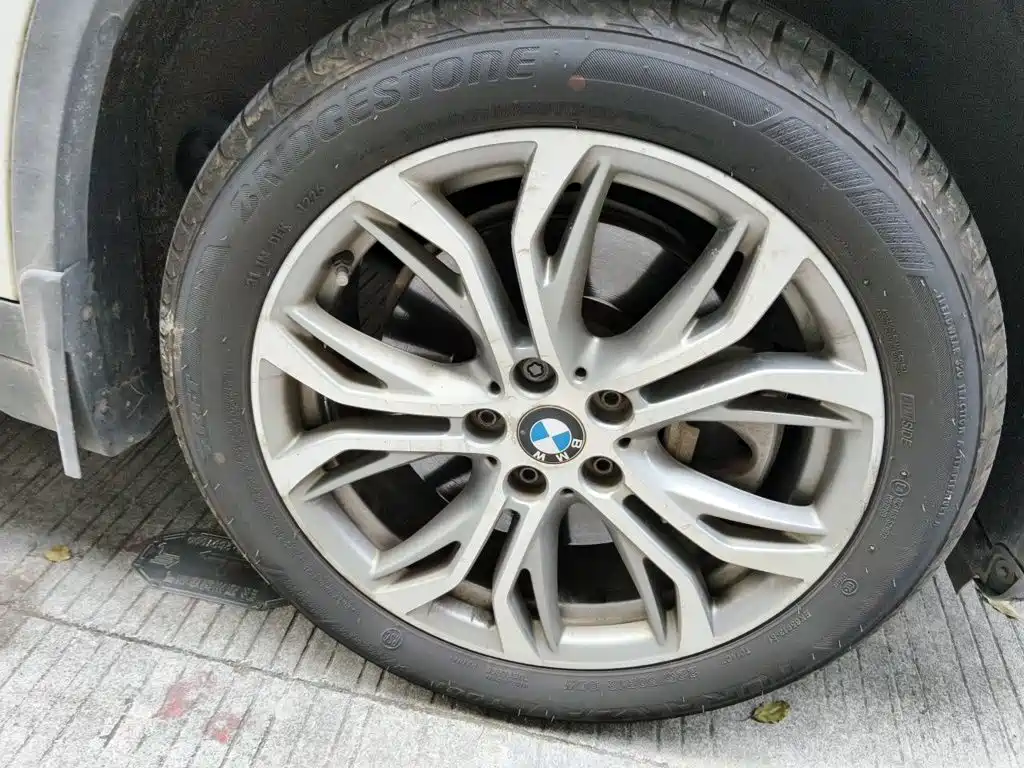 BMW X1 — миниатюра 8