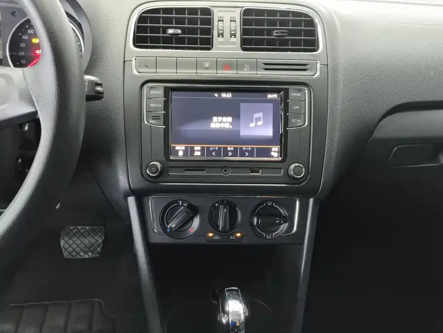 Volkswagen Polo — миниатюра 13