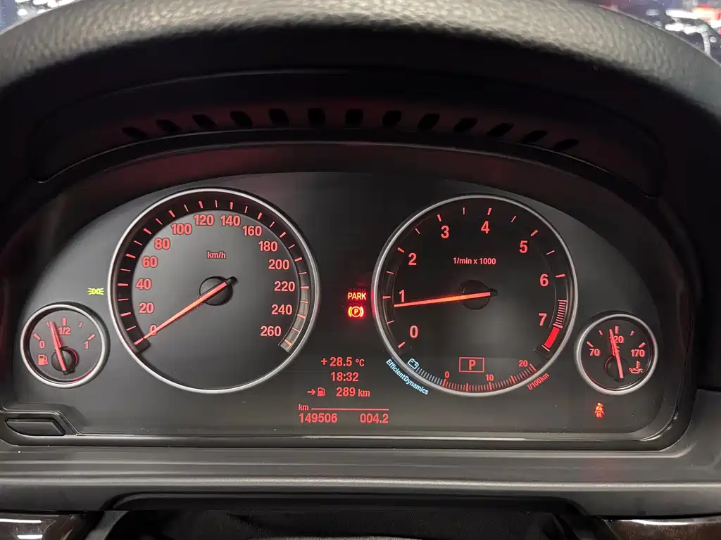 BMW 5 Series — миниатюра 17