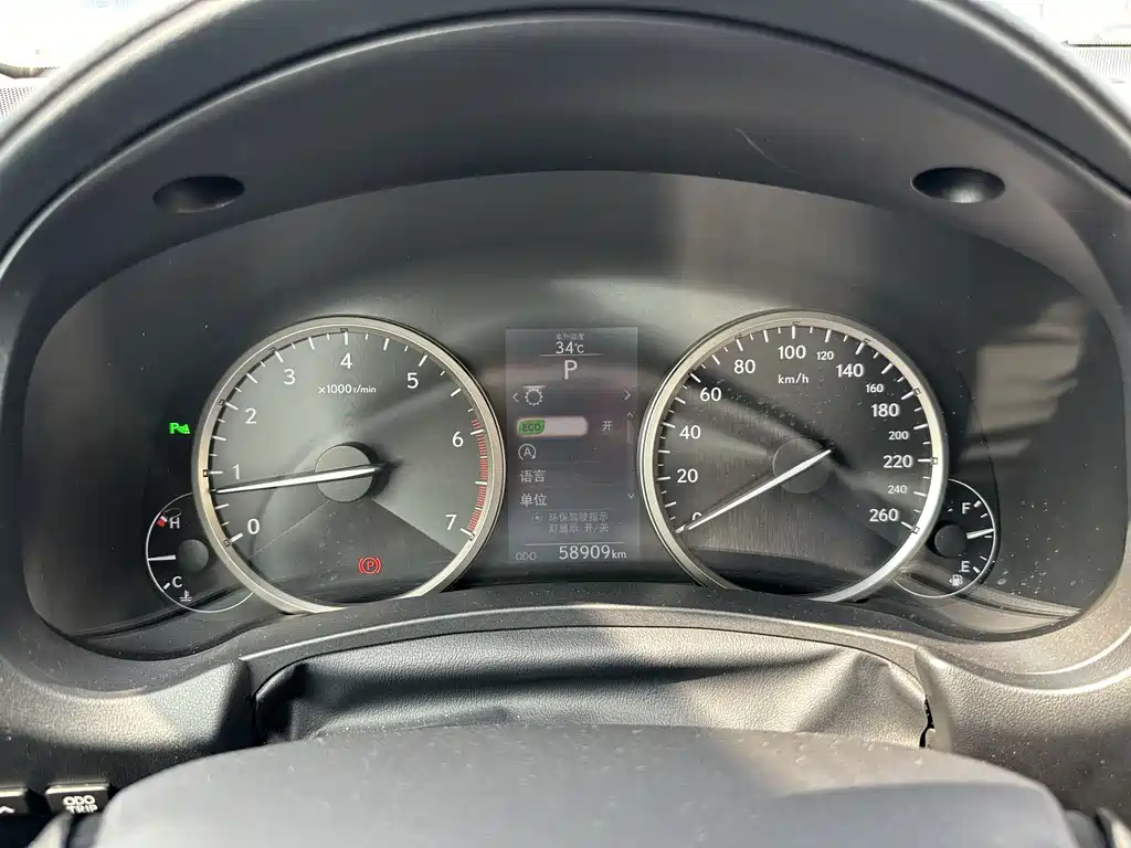Lexus NX — миниатюра 9