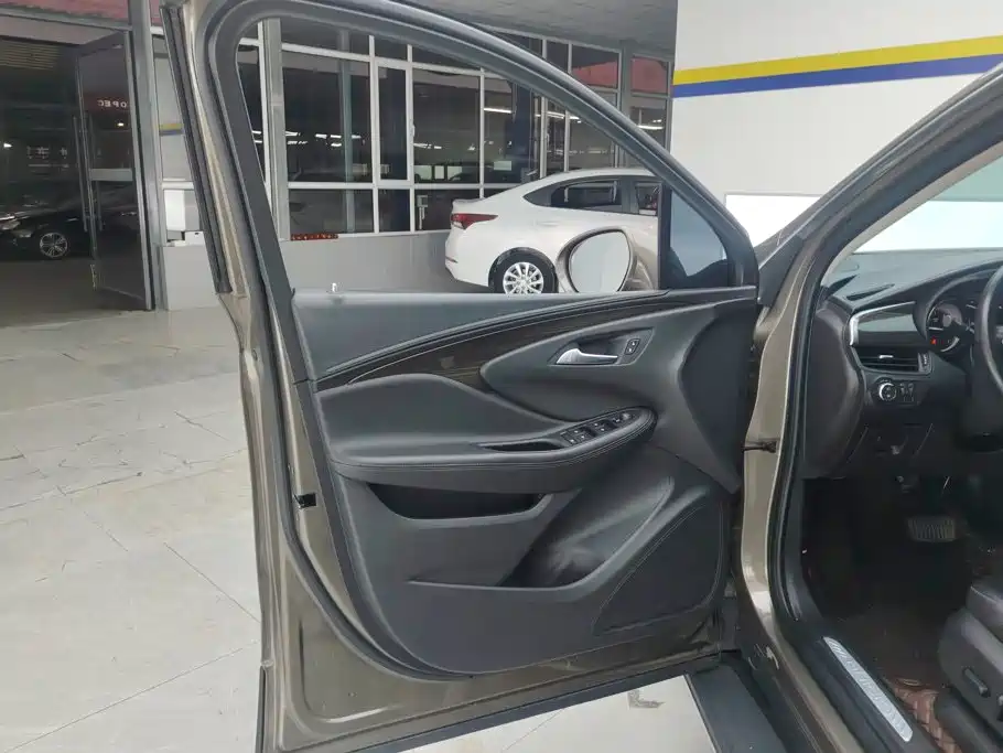 Buick Envision Plus — миниатюра 7