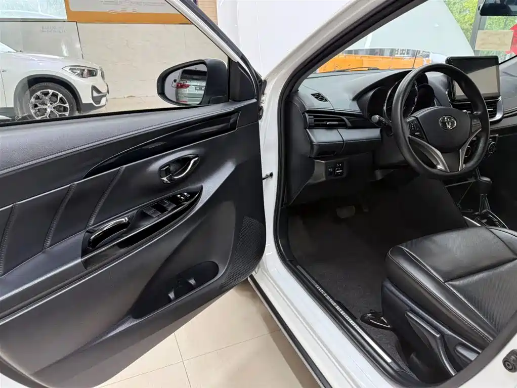 Toyota Yaris L Zhixuan YARiS L 2022 X 1.5L CVT Luxury PLUS