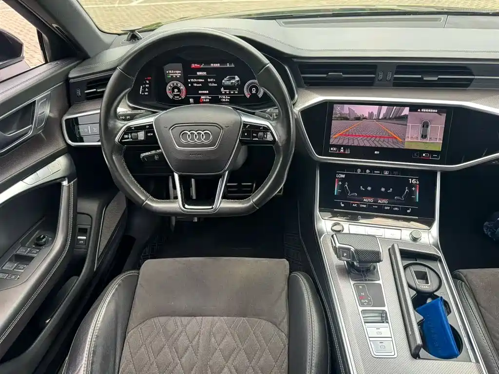 Audi A6L 2022 55 TFSI quattro Premium