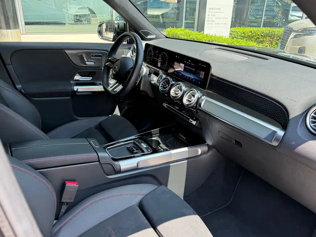 Mercedes-Benz GLB A MG 2026 AMG GLB 35 4MATIC