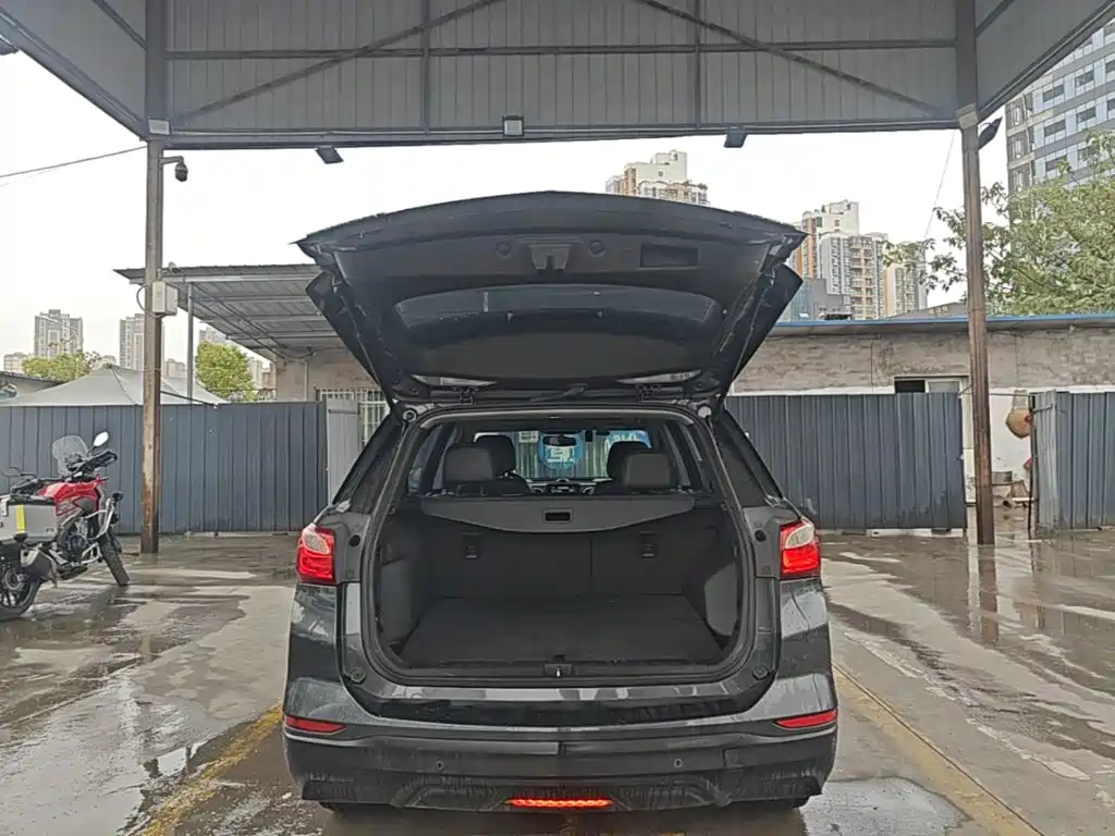 Chevrolet Equinox — миниатюра 19