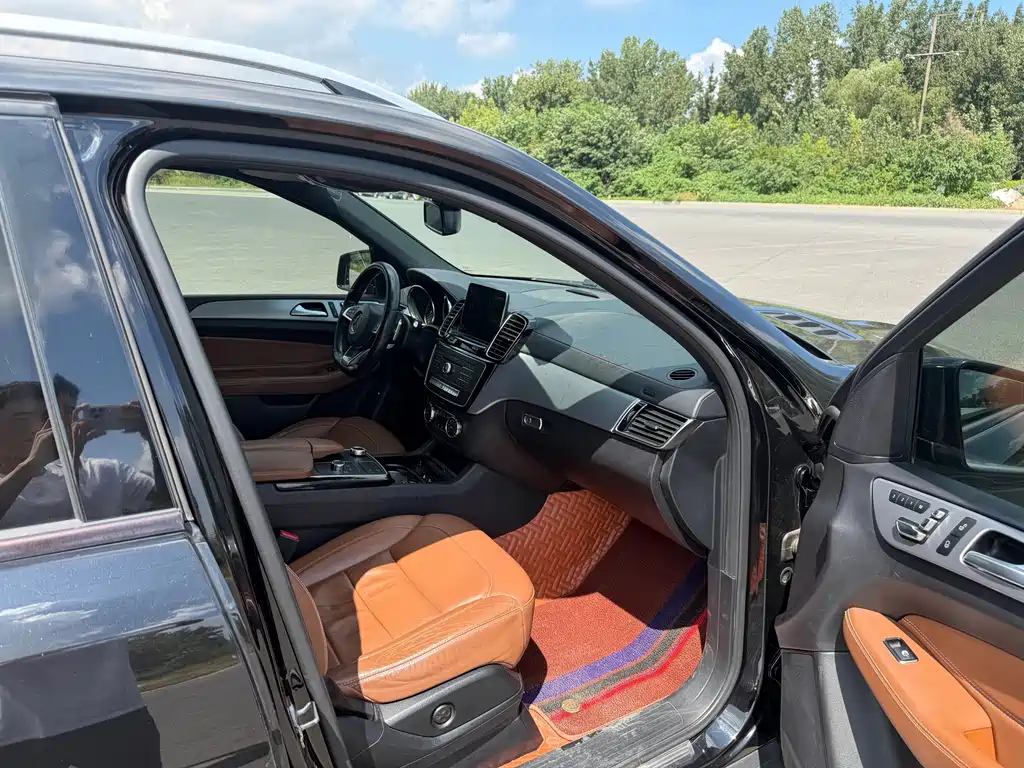 Mercedes-Benz GLE AMG — миниатюра 10