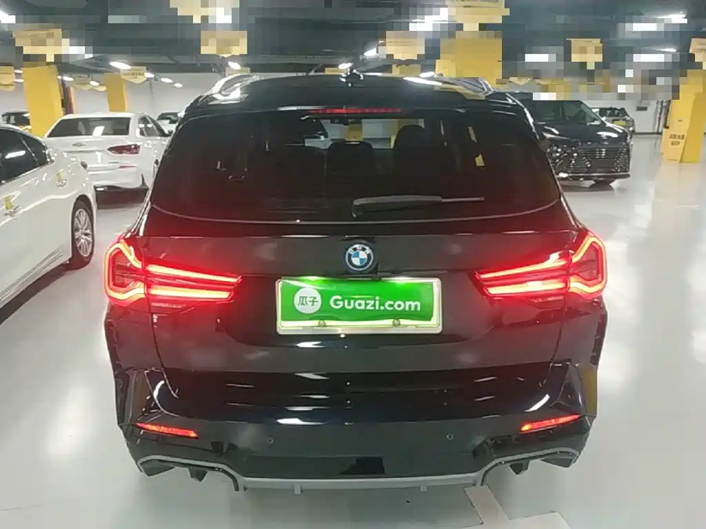 BMW iX3 — миниатюра 6