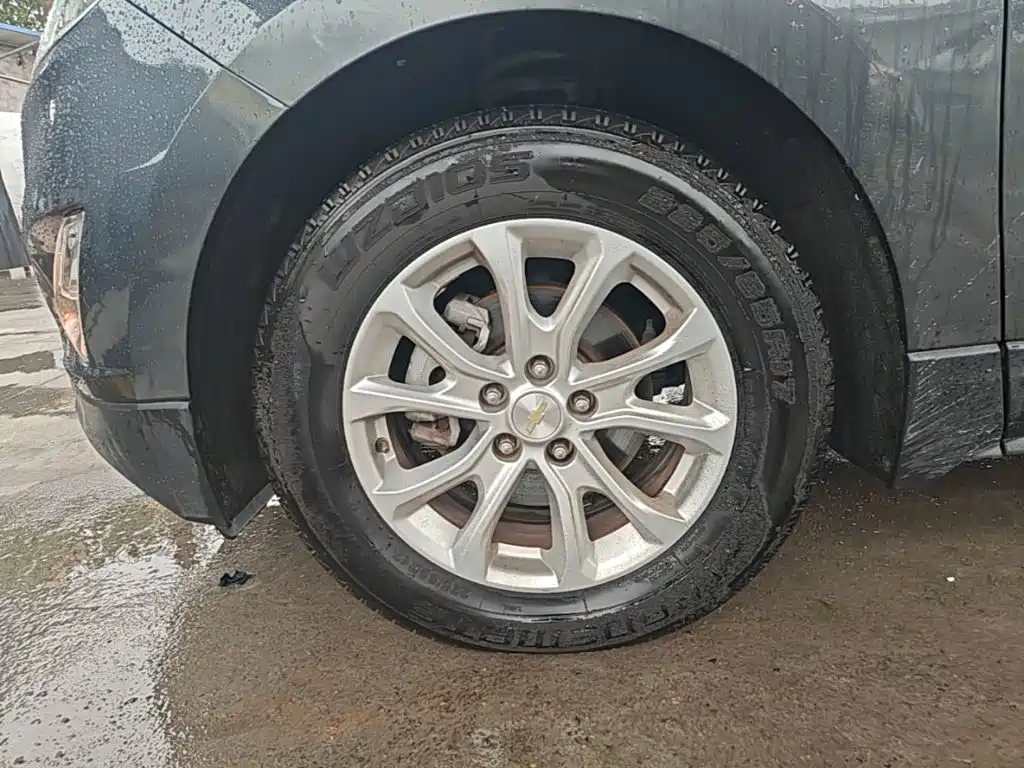 Chevrolet Equinox — миниатюра 23