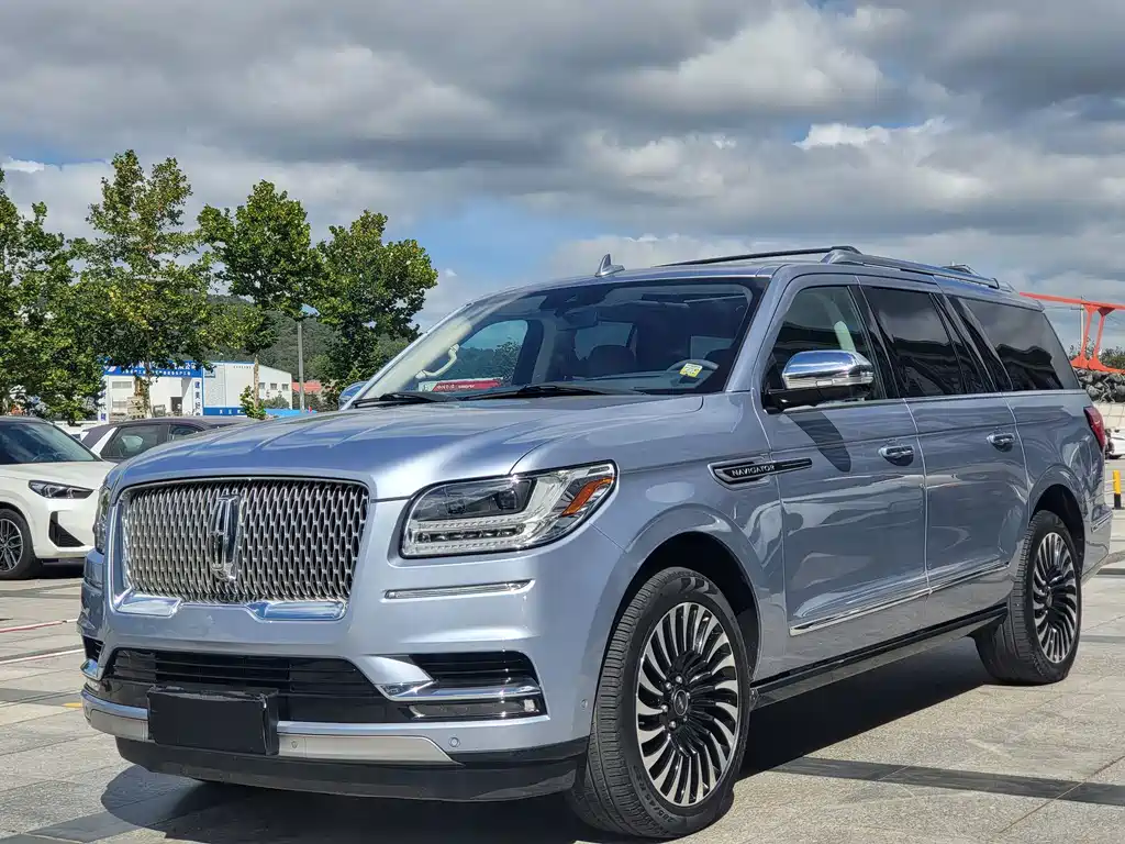 Lincoln Navigator